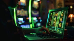 Aplikasi mobile kilau4d menampilkan pasar sportsbook Liga 1 dan permainan kasino